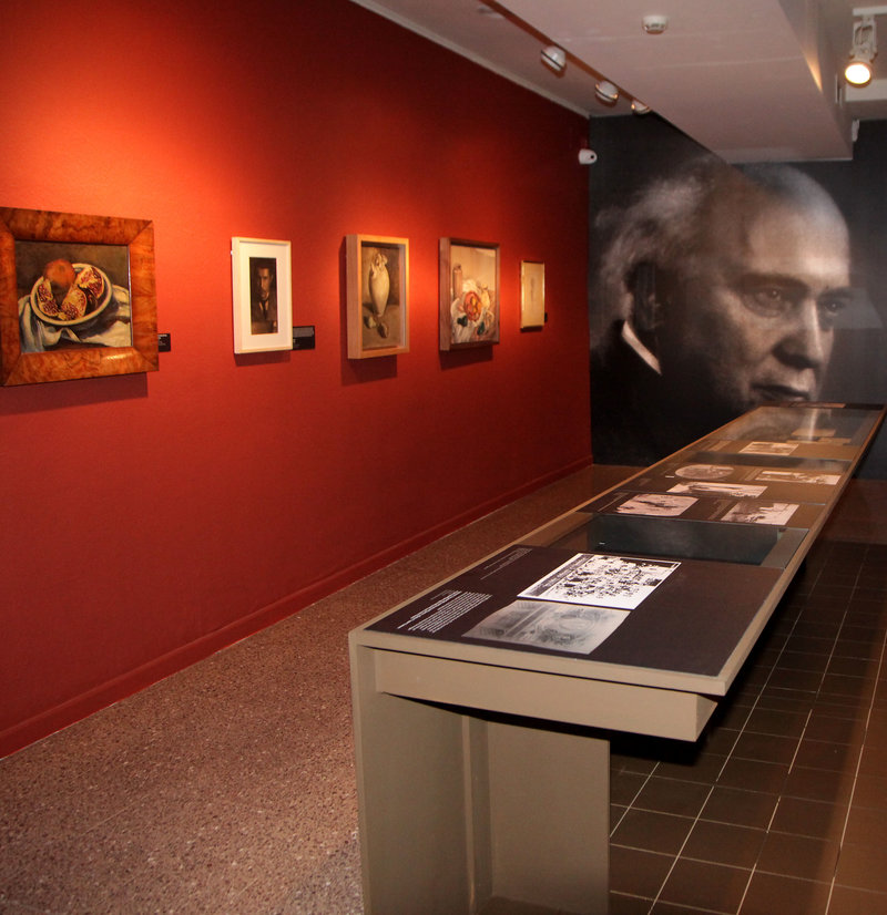 Figueres Presentació i visita guiada a l'exposició "Els Dalí de Figueres" al Museu de l'Empordà de Figueres, amb la comissària, Mariona Seguranyes.
