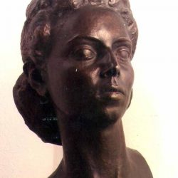 Bust de Maria Mercè Viñas Fàbrega